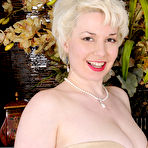 Pic of Mature Pictures Featuring 31 Year Old Goldie Ray From AllOver30