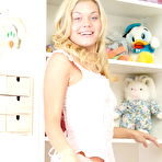 Pic of Beauty-Angels.com - Stunning teen fucks her pussy with sex toys
