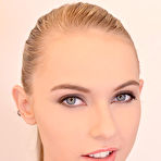 Pic of  : | Single | : Free picture gallery : Hot Legs & Feet - Foot fetish megasite feat. xxx barefoot pics, toe sucking, the most beautiful leg & foot models, hardcore sex, teen girl/girl foot sex, female feet movies & hardcore xxx action. | Single 