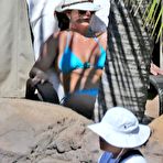Pic of Britney Spears caught in blue bikini
