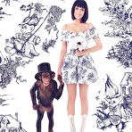 Pic of Busty Katy Perry topless but covered