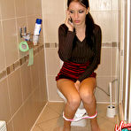 Pic of YOUNG COURTESANS -//- Young college girls sleep with strangers for cash!
