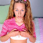 Pic of 18 Eighteen Presents Free Thumbnailed Gallery