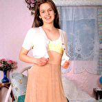 Pic of 18 Eighteen Presents Free Thumbnailed Gallery