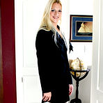 Pic of Mature Pictures Featuring 30 Year Old Kyra From AllOver30