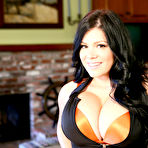 Pic of Busty Pin-up Girl 34G Satinee Capona