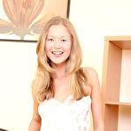 Pic of Gorgeous teen girl gets her pussy stretch by thick hard cock