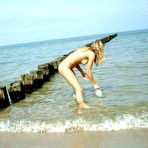 Pic of WifeBucket.com - Real submitted pics of amateur housewives from nextdoor!