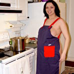 Pic of Pregnant Anna Stuffs Her Pussy With a BaseBall Bat