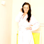 Pic of 18eighteen.com - Crystal Star - Brit Beauty