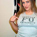 Pic of Diamond Licks Cum Off A Table