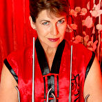 Pic of AllOver30.com - Introducing 42 year old Andie