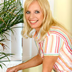 Pic of AllOver30.com - Introducing 49 year old Merilyn