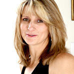 Pic of AllOver30.com - Introducing 43 year old Veronica B