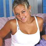 Pic of Hot Blonde Teen Girl