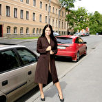 Pic of CutiesFlashing - free flashing/public photo galleries