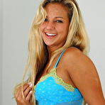 Pic of Hot Blonde Teen Girl