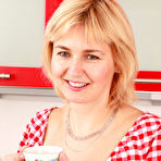 Pic of allover30free.com introducing 43 Year Old Nella from AllOver30 - Pictures of naked MILF and housewives from CR (C2)