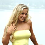 Pic of Hot Blonde Teen Girl