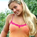 Pic of Hot Blonde Teen Girl