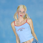 Pic of Sporty sexy girl Candy