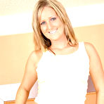 Pic of Alyssa Roxi - www.alyssaroxi.com