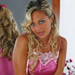 Pic of Hot Blonde Teen Girl