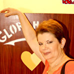 Pic of this mature toilet slut gets what she wants.. cum on her face!