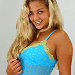Pic of Hot Blonde Teen Girl