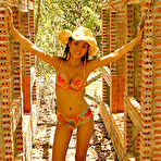Pic of Asian Glamour Model Jang E Ping Posing Naked Outdoors