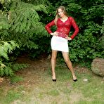 Pic of  Leggy stocking girls in full fashioned stockings