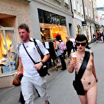 Pic of Nude-in-Public