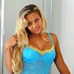 Pic of Hot Blonde Teen Girl