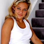 Pic of Hot Blonde Teen Girl