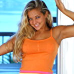 Pic of Hot Blonde Teen Girl