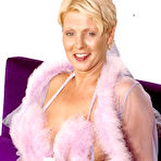 Pic of MILF Kiss - greatest milf porn collection !