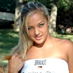 Pic of Hot Blonde Teen Girl