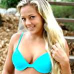 Pic of Hot Blonde Teen Girl