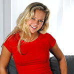 Pic of Hot Blonde Teen Girl