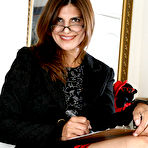 Pic of AllOver30.com Free Gallery featuring Veronica