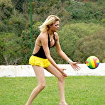 Pic of Big tit blonde tranny pounds ass