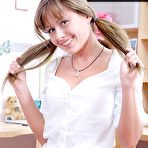 Pic of HDsex18.com - Nub and anal fuck session ended up with oral