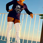 Pic of LegsWorld.de - Lady Barbara in foot fetish action