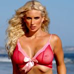 Pic of Deanna Webb fit beauty posing on the beach