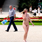 Pic of Nude-in-Public