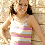 Pic of Andi Pink - Foxy teen cuttie Andi Pink pulls down her tight jeans and shows her round ass.