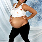 Pic of PregnantUSA :: Pregnant Babes :: Lactating Tits :: Squirting Milk