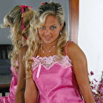 Pic of Hot Blonde Teen Girl