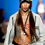 Pic of Naomi Campbell sexy and titslip runway shots