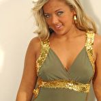 Pic of Hot Blonde Teen Girl